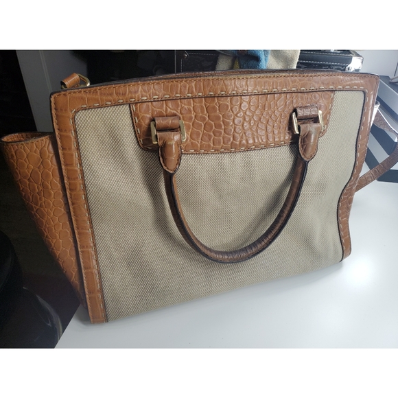 Michael Kors large tan and brown selma satchel - Picture 3 of 8